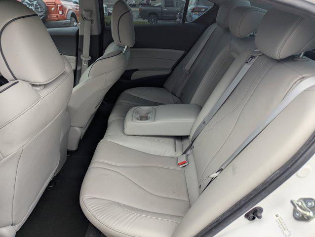 Photo of 2020 Platinum White Pearl Acura ILX