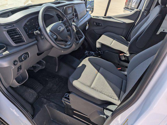 Photo of 2025 Oxford White Ford Transit-250