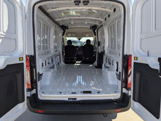 Photo of 2025 Oxford White Ford Transit-250