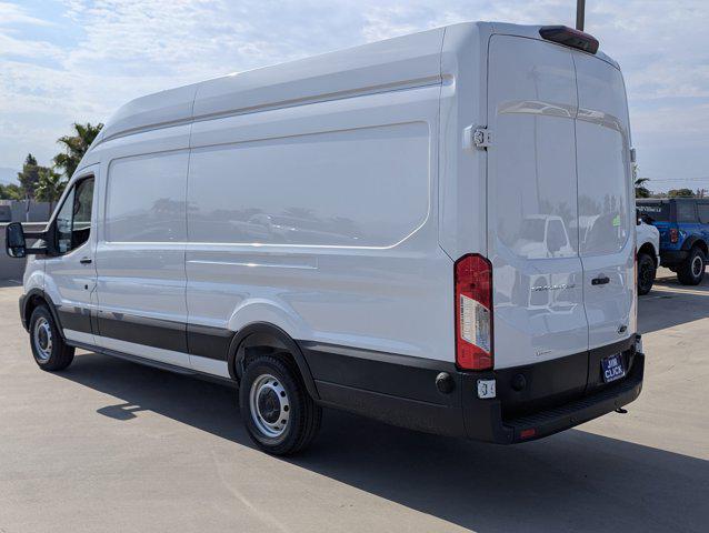 Photo of 2025 Oxford White Ford Transit-350