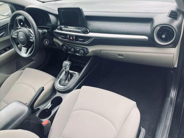 Photo of 2020 Aurora Black Kia Forte