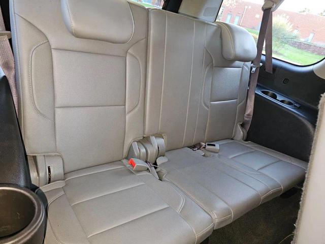 Photo of 2017 Red Chevrolet Suburban