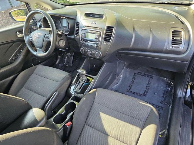 Photo of 2017 Aurora Black Kia Forte