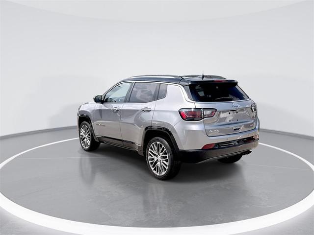 Photo of 2022 Billet Silver Metallic Clearcoat Jeep Compass
