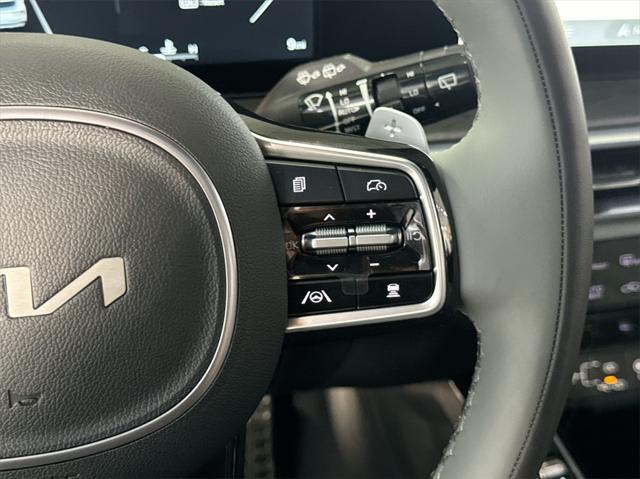 Photo of 2025 Glacial White Pearl Kia Sorento