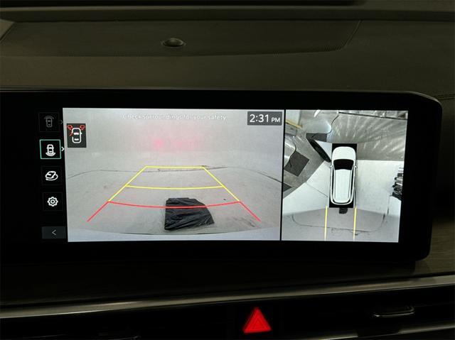 Photo of 2025 Glacial White Pearl Kia Sorento