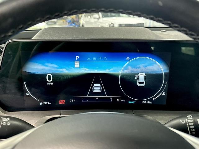 Photo of 2023 Glacial White Pearl Kia Telluride