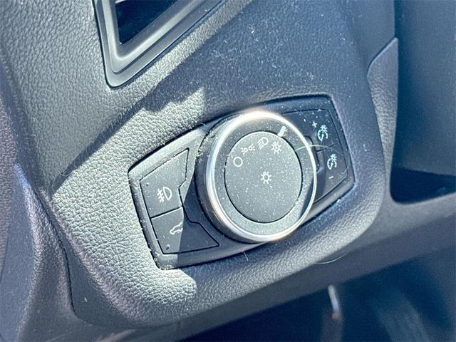 Photo of 2018 Shadow Black Ford Escape