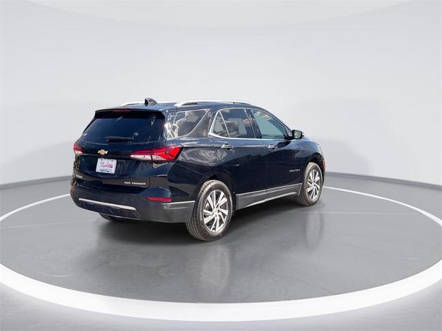 Photo of 2024 Mosaic Black Metallic Chevrolet Equinox
