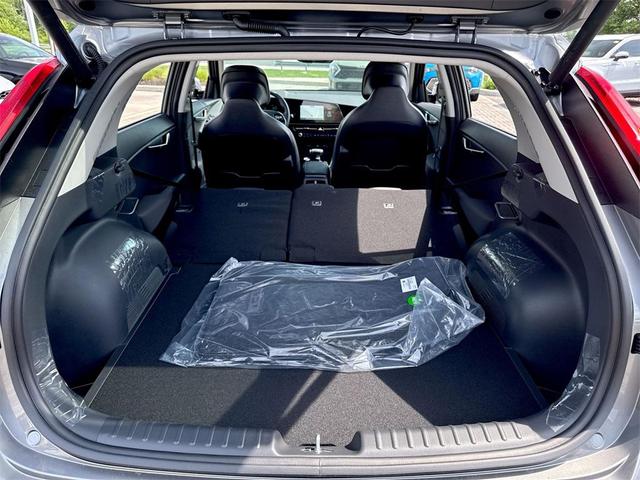 Photo of 2025 Steel Gray Kia Niro
