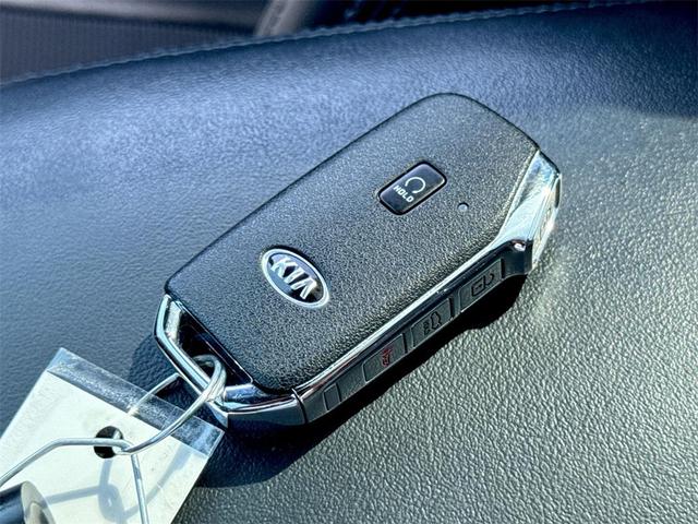 Photo of 2021 Wolf Gray Kia K5