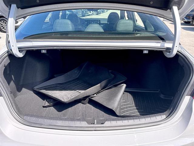 Photo of 2021 Wolf Gray Kia K5