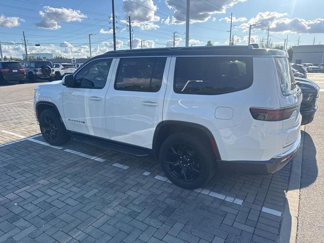 Photo of 2022 Bright White Clearcoat Jeep Wagoneer