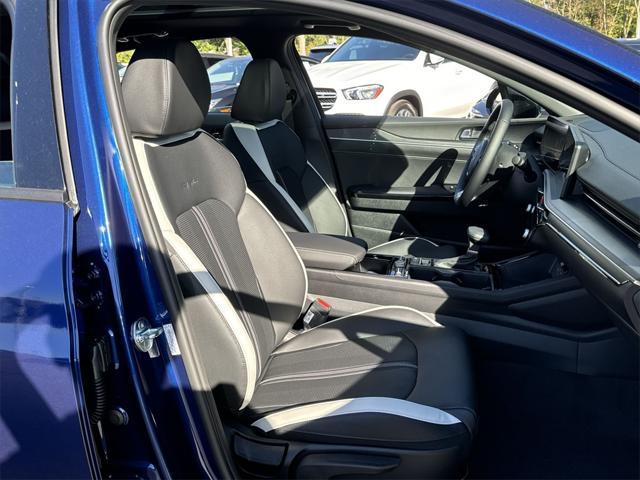 Photo of 2025 Yacht Blue Kia K5