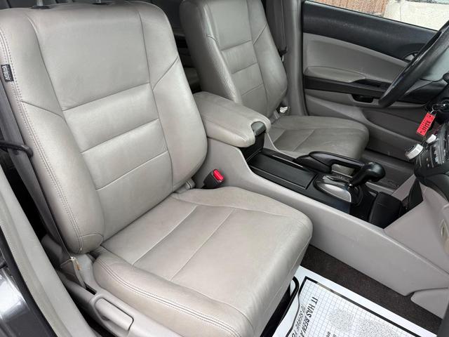 Photo of 2009 GRAY Honda Accord