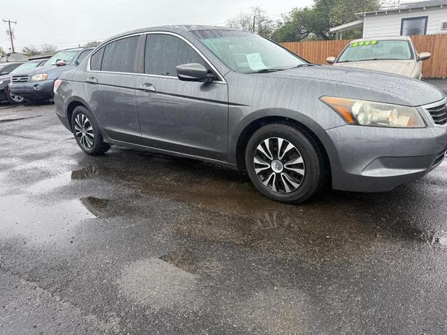 Photo of 2009 GRAY Honda Accord