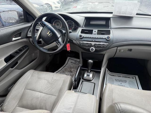 Photo of 2009 GRAY Honda Accord