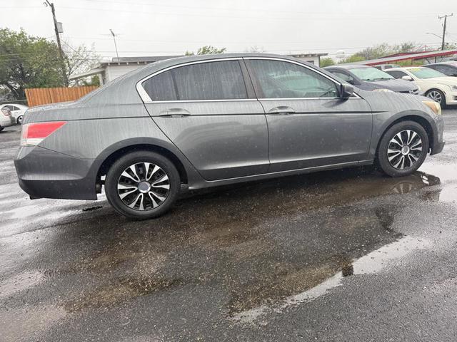 Photo of 2009 GRAY Honda Accord