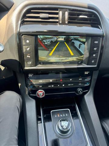 Photo of 2017 TAN Jaguar F-PACE