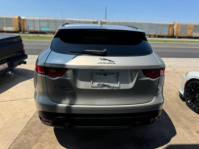 Photo of 2017 TAN Jaguar F-PACE