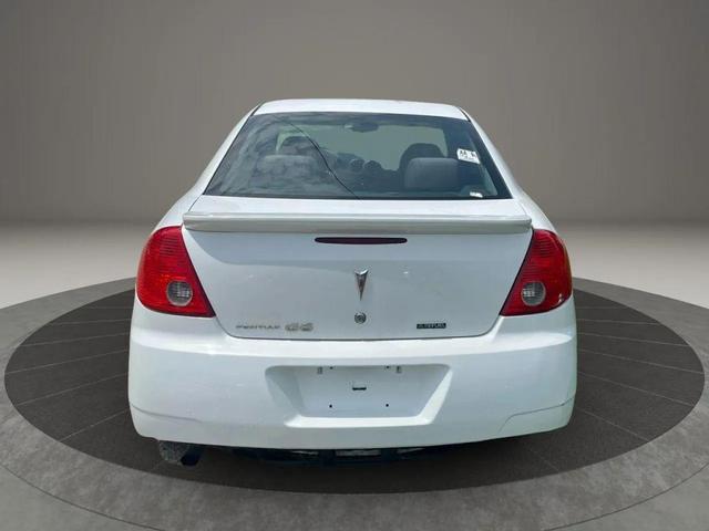 Photo of 2010 White Pontiac G6