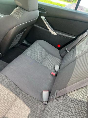 Photo of 2010 White Pontiac G6