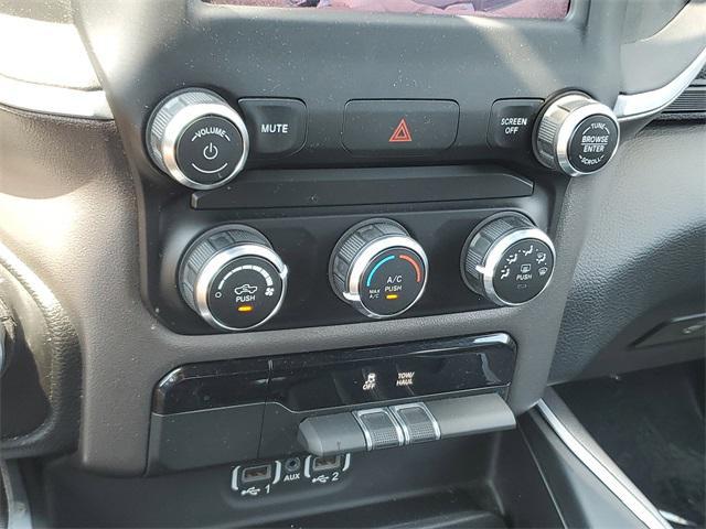 Photo of 2020 Granite Crystal Metallic Clearcoat RAM 1500
