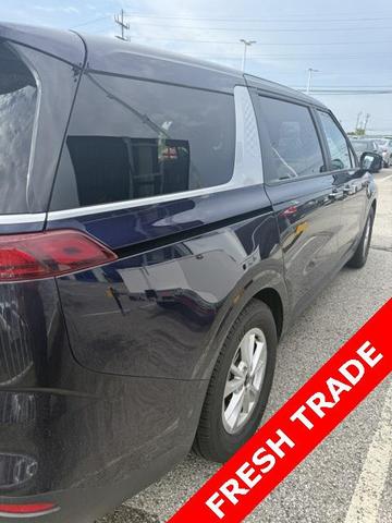 Photo of 2024 Deep Chroma Blue Kia Carnival