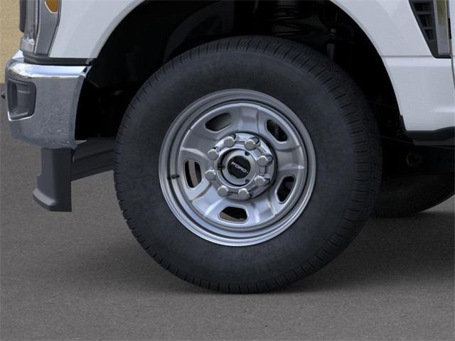 Photo of 2025 Oxford White Ford F-350