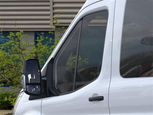 Photo of 2025 Oxford White Ford Transit-350