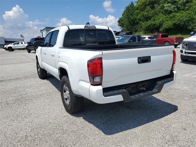 Photo of 2021 Super White Toyota Tacoma