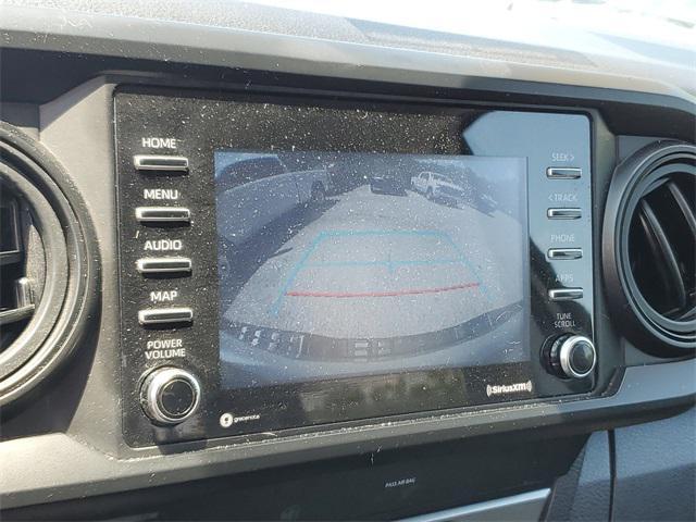 Photo of 2021 Super White Toyota Tacoma