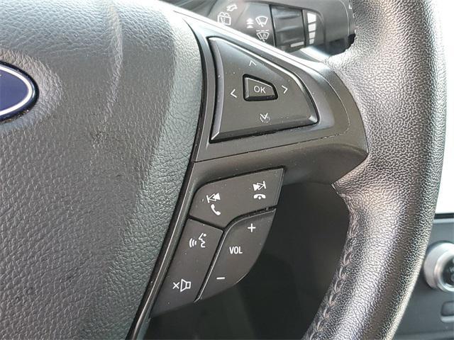 Photo of 2022 Silver Metallic Ford Edge