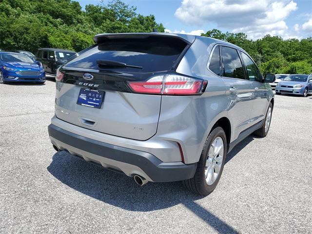 Photo of 2022 Silver Metallic Ford Edge