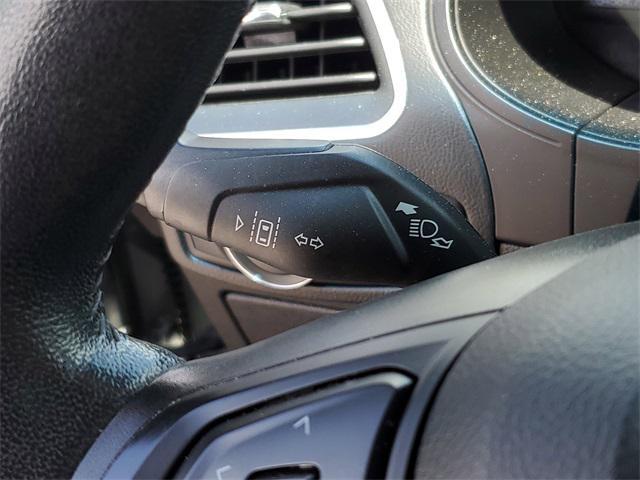 Photo of 2022 Silver Metallic Ford Edge