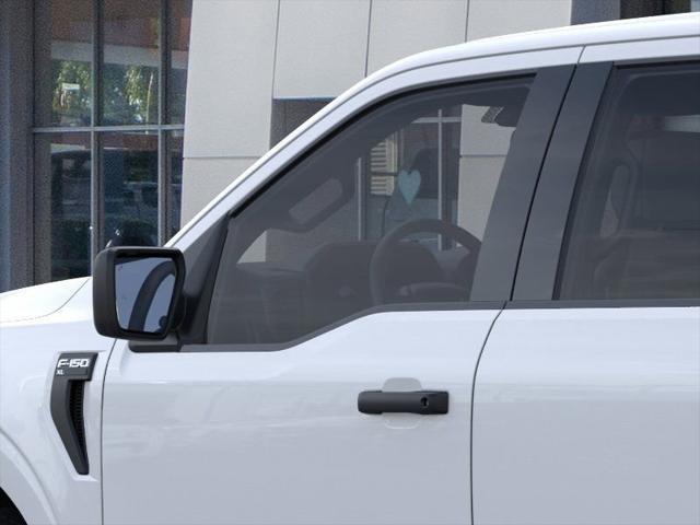 Photo of 2025 Oxford White Ford F-150