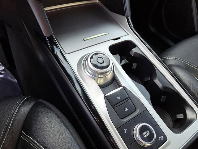 Photo of 2022 Agate Black Metallic Ford Explorer