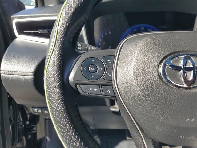 Photo of 2022 Silver Toyota Corolla Cross