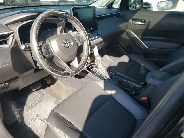 Photo of 2022 Silver Toyota Corolla Cross