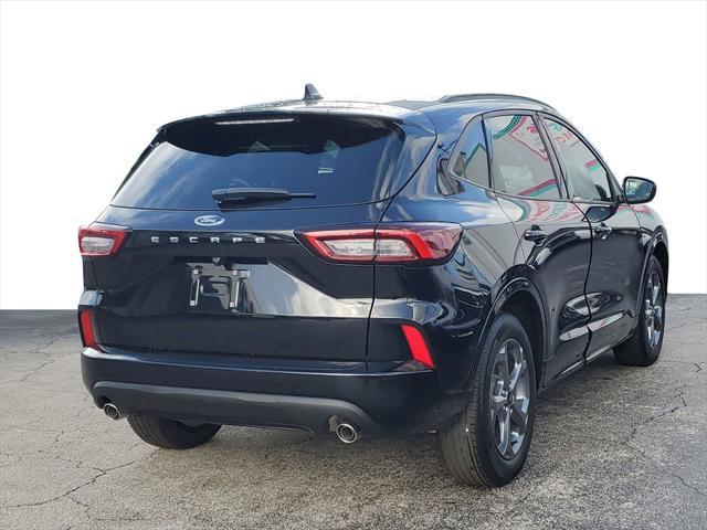 Photo of 2024 Black Metallic Ford Escape