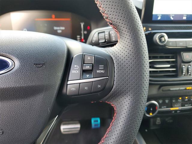 Photo of 2024 Black Metallic Ford Escape