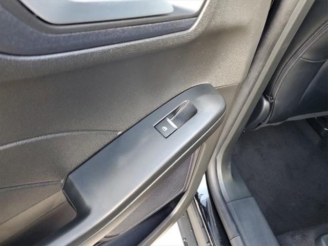 Photo of 2024 Black Metallic Ford Escape