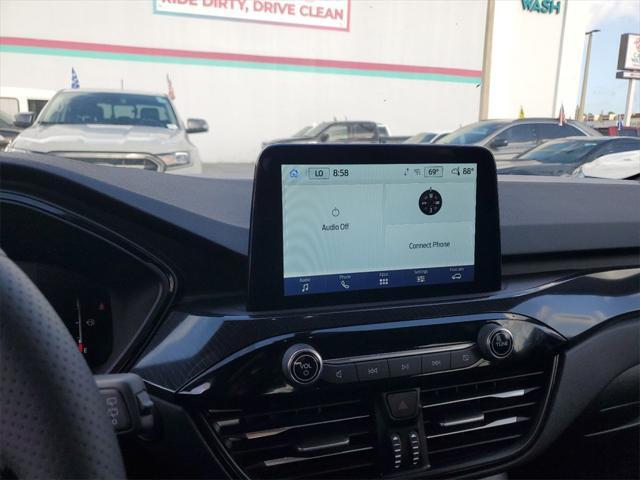 Photo of 2024 Black Metallic Ford Escape