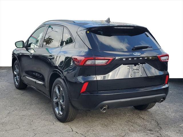 Photo of 2024 Black Metallic Ford Escape