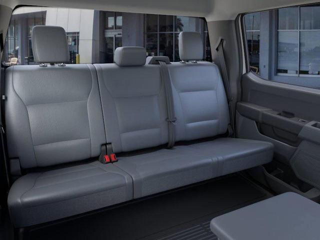 Photo of 2025 Oxford White Ford F-250