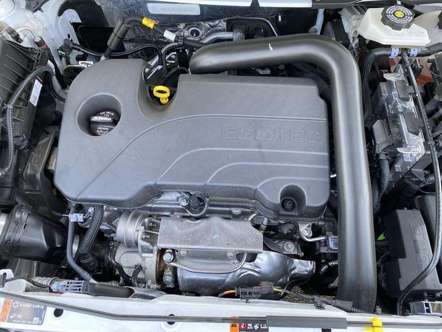 Photo of 2024 Summit White GMC Terrain