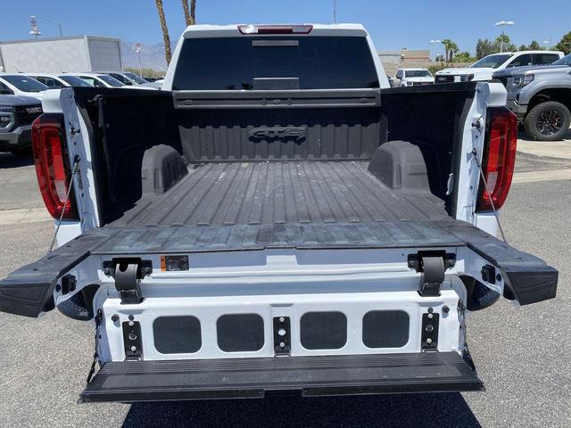 Photo of 2023 Summit White GMC Sierra 1500