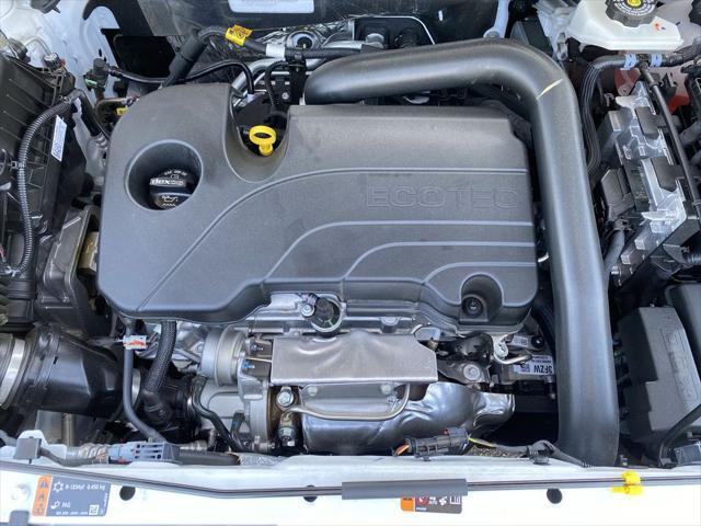 Photo of 2023 Summit White Chevrolet Equinox