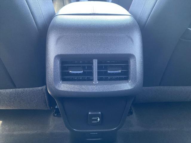 Photo of 2023 Summit White Chevrolet Equinox