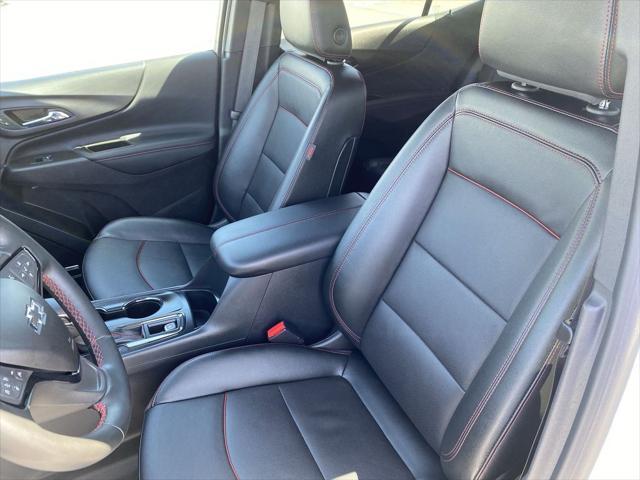 Photo of 2023 Summit White Chevrolet Equinox